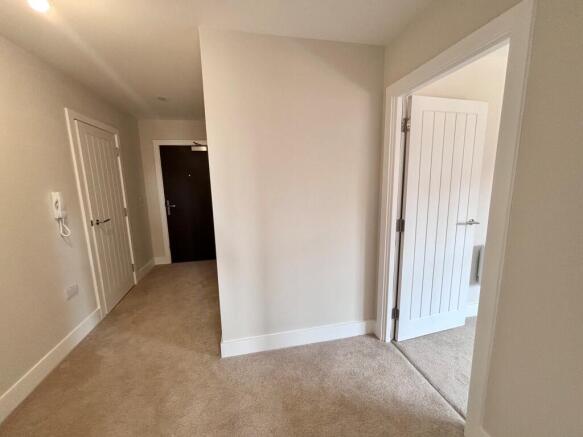 1 bed Apartment to rent Image 5