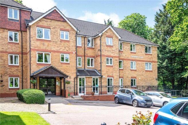 2-bed flat on Saddlers Court, South Street, £190,000