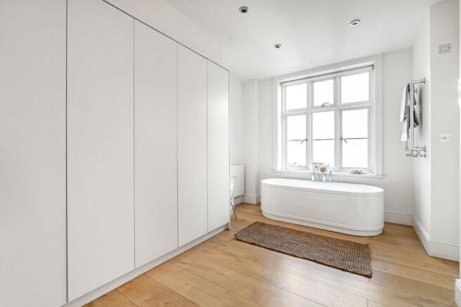 Principal Bathroom