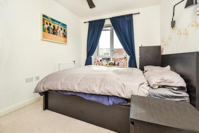 53 Featherstone Bed.jpg