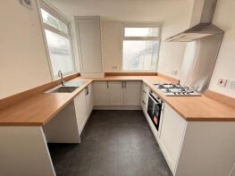 16, Seafore Close, Liverpool L31 2JS