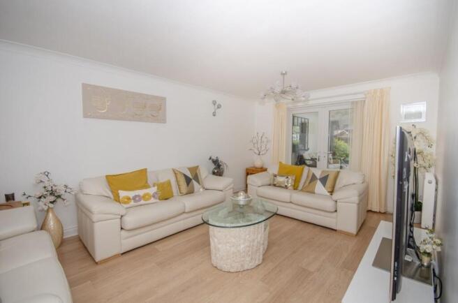 Wick Wick Close, Winterbourne, Bristol, BS36 1DP photo 4