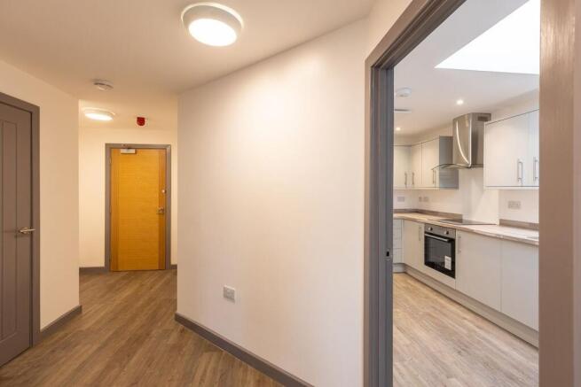 1 bed Flat Share to rent Image 10