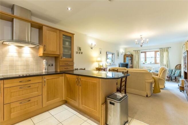2 bed Apartment for sale Image 9