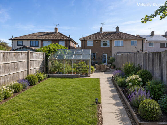 3 bed Semi-Detached for sale Image 12