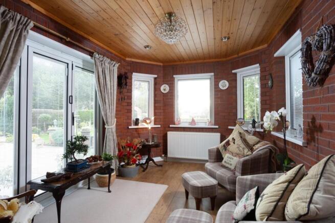 4 bed Detached for sale Image 12
