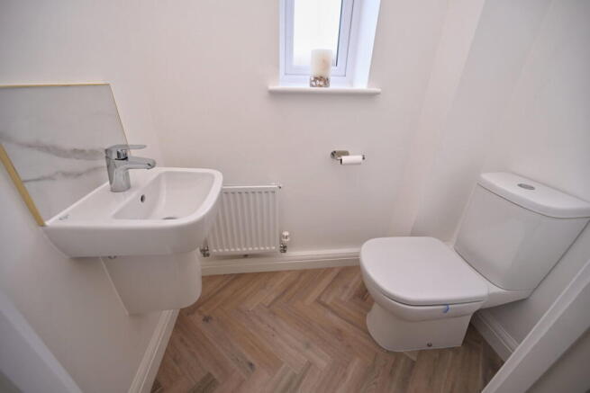 3 bed Semi-Detached for sale Image 12