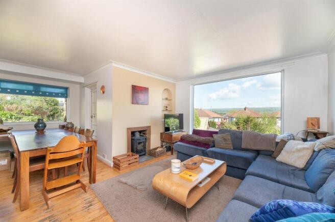 4 bed Detached for sale Image 6