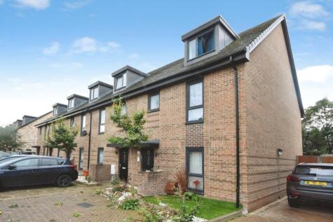 Bay Close, Romford
