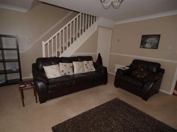 LOUNGE CONT'D