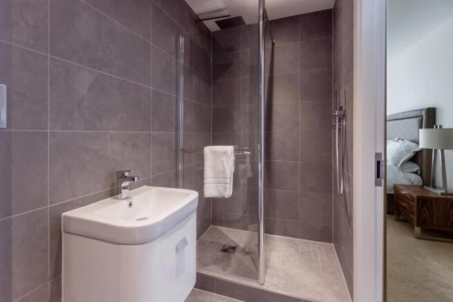 2 bed Apartment to rent Image 6