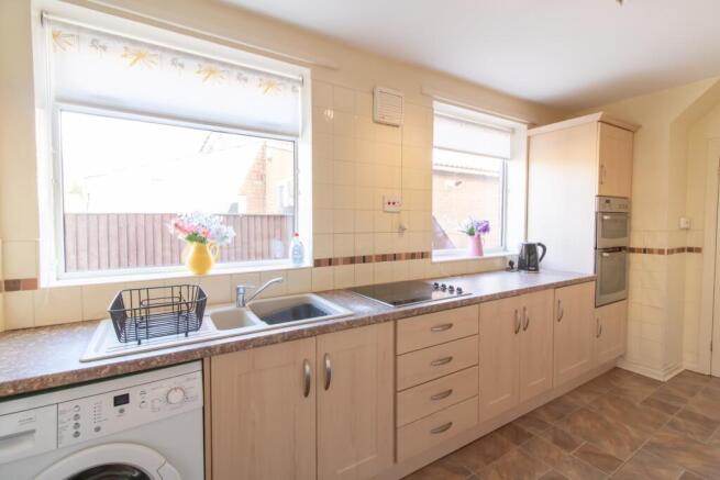 3 bed Semi-Detached for sale Image 7