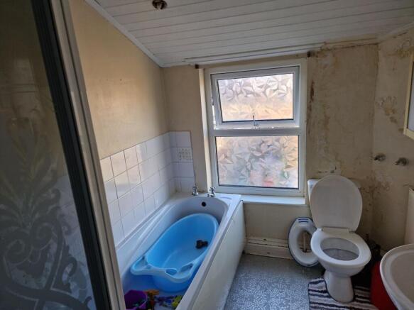 2 bed Terraced for sale Image 4