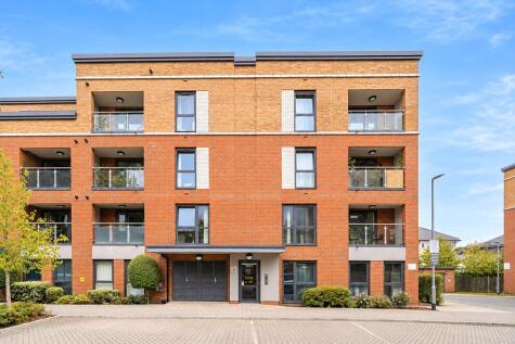 Arla Place, Ruislip