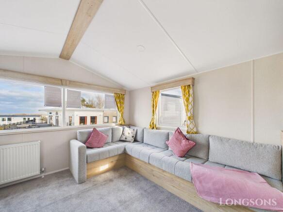 Cam02173g0 Pr0353 Still031