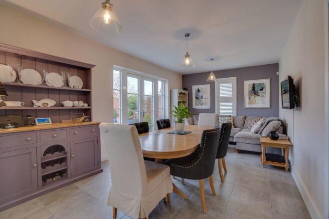 Kitchen / Dining Room