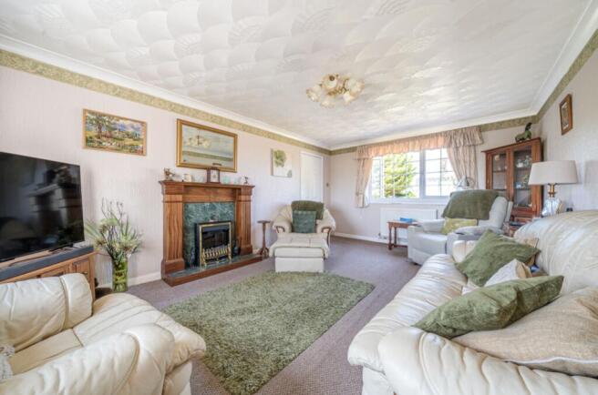 1312801-11-685495d588930