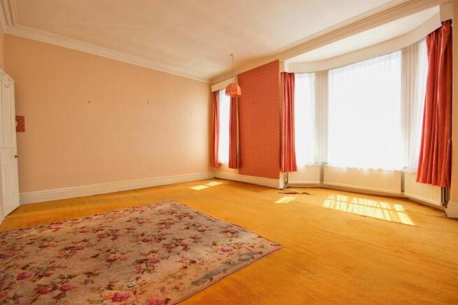 6 bed Terraced for sale Image 6