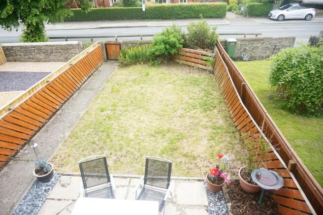 FRONT EXTERNAL GARDEN