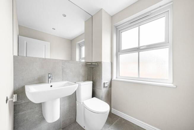 4 bed Semi-Detached for sale Image 12