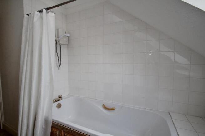 Bathroom (a).JPG