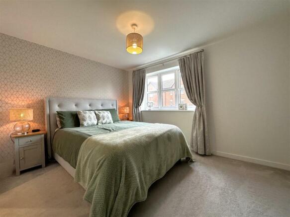 Master Bedroom 912