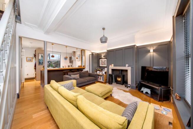 3 bed Terraced for sale Image 4