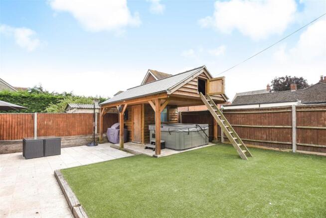 rear garden store/overhead attic/den (20).jpg