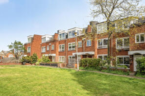16, Vane Close, London NW3 5UN