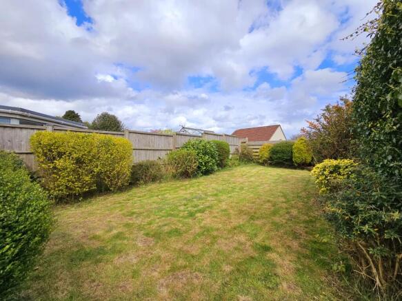 2 bed Semi-Detached Bungalow for sale Image 10