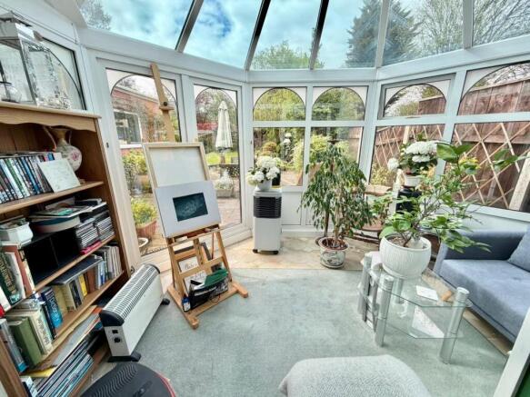 4 bed Semi-Detached for sale Image 7