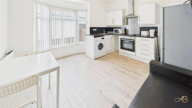 3 bed Terraced for sale Image 5
