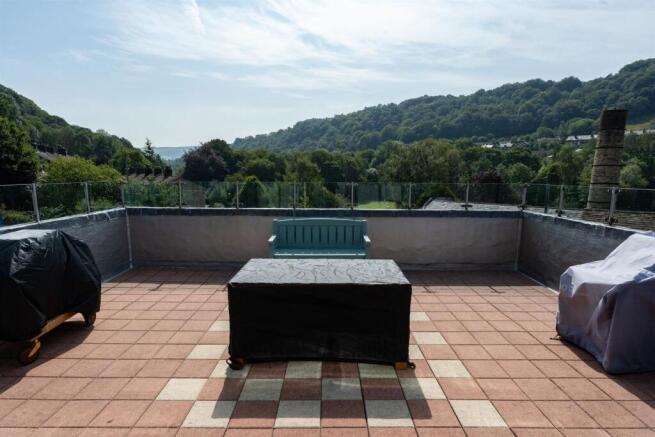 2 bed Town House for sale Image 6
