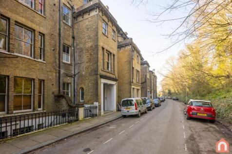 Top Floor Flat, Victoria Park, CT16