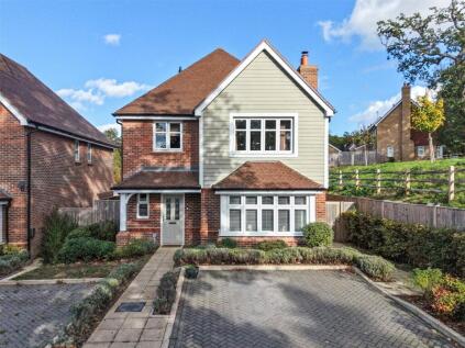 Clarence Mews, Leatherhead, Surrey, KT22