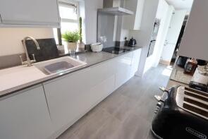 7, Stile Lane, Rayleigh SS6 8JA