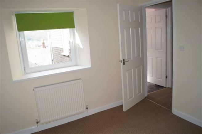 BEDROOM 3(REAR)