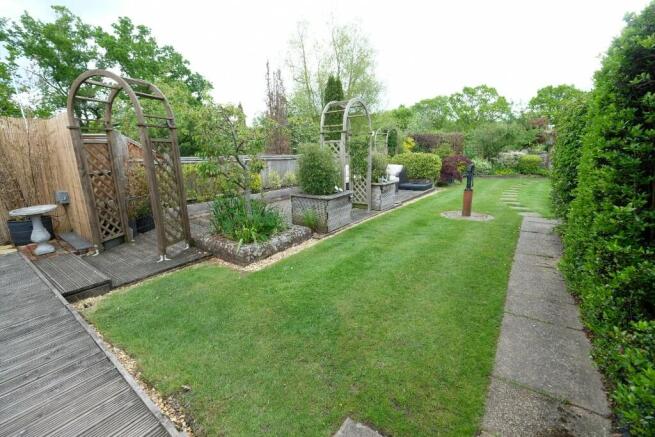 GARDEN 