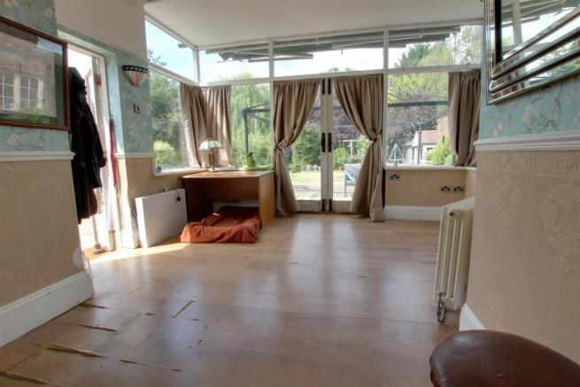 4 bed Detached for sale Image 7