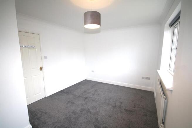 Bedroom 1b.JPG