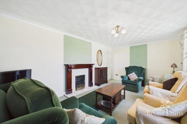 3 bed Bungalow for sale Image 9