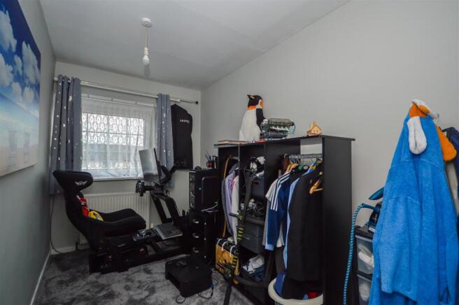 3 bed Semi-Detached for sale Image 8