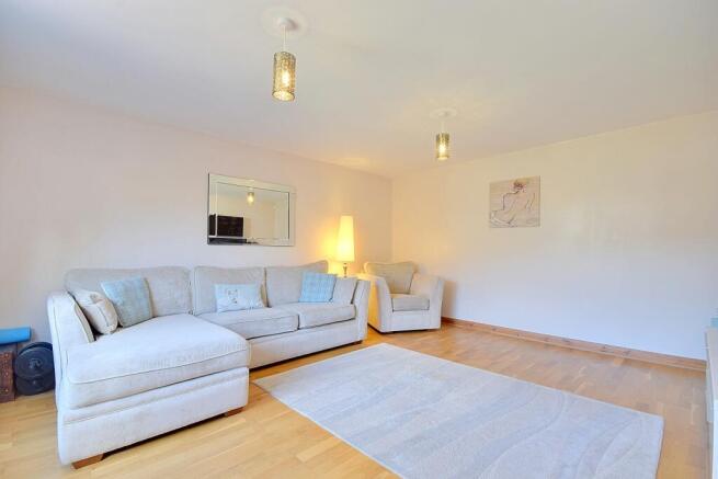 4 bed Detached for sale Image 12