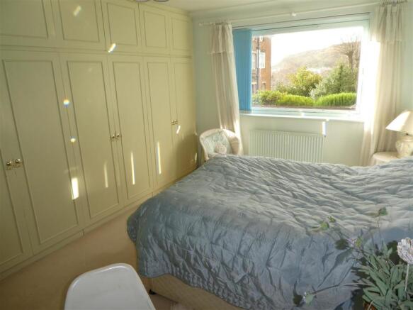 bed1.JPG