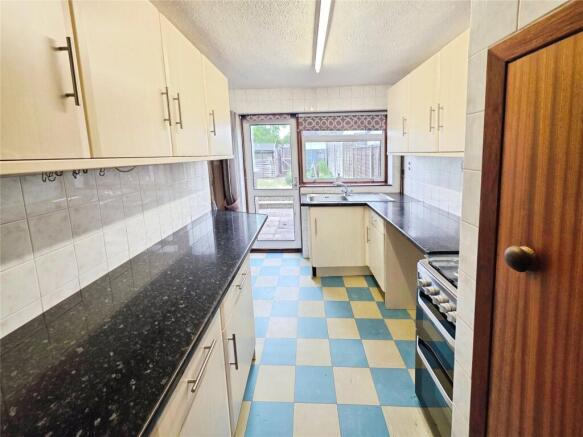 Hempstead Road, Rainham, Kent, ME7 photo 4