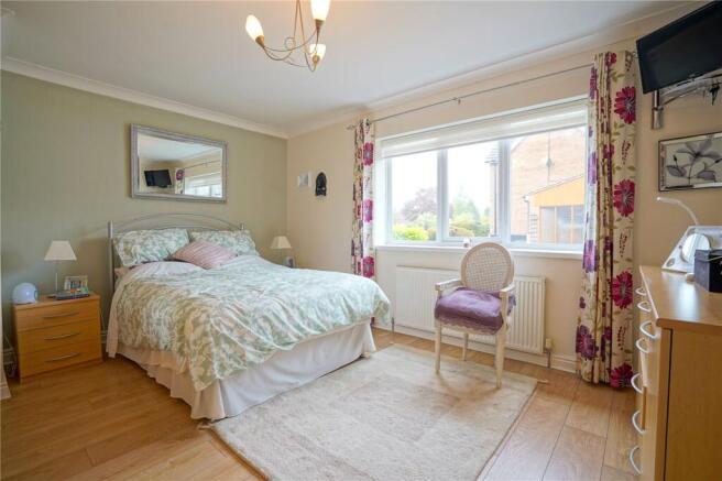 2 bed Bungalow for sale Image 8