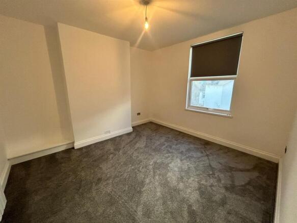 BEDROOM 1.jpeg