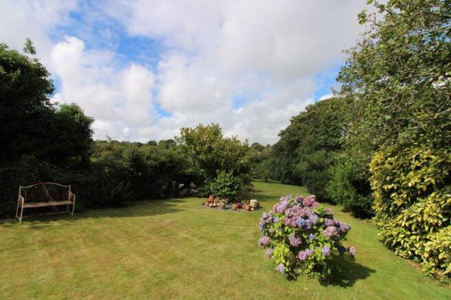 Garden and gro...