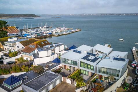 The Horseshoe, Sandbanks, Poole BH13