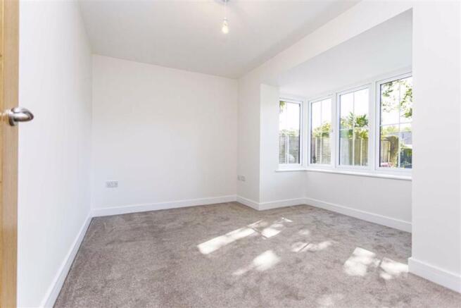 STUDY/DINING ROOM